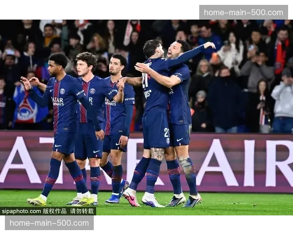 巴黎圣日耳曼主场3-0完胜梅斯,杜埃闪电破门助球队重夺法甲榜首 巴黎圣日耳曼主场3-0完胜梅斯,杜埃闪电破门助球队重夺法甲榜首